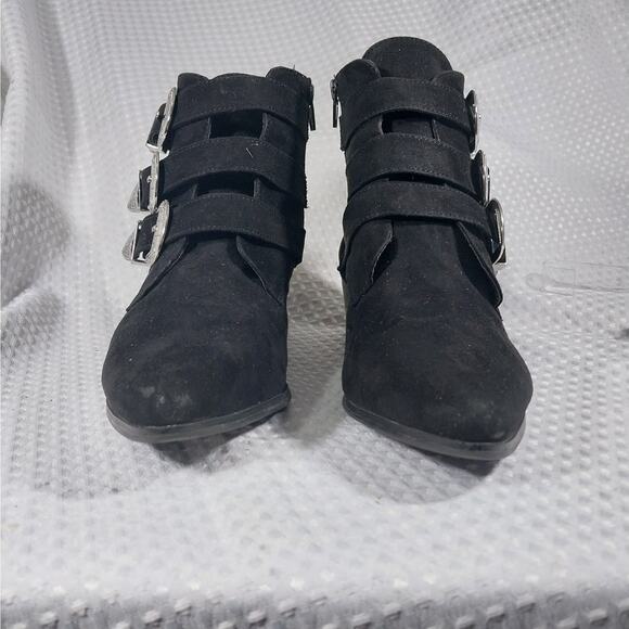FOREVER 21! LUXE BLACK VEGAN SUEDE LEATHER TRIPLE BUCKLE ZIPPER BOOTS! SZ 8M - Picture 5 of 12